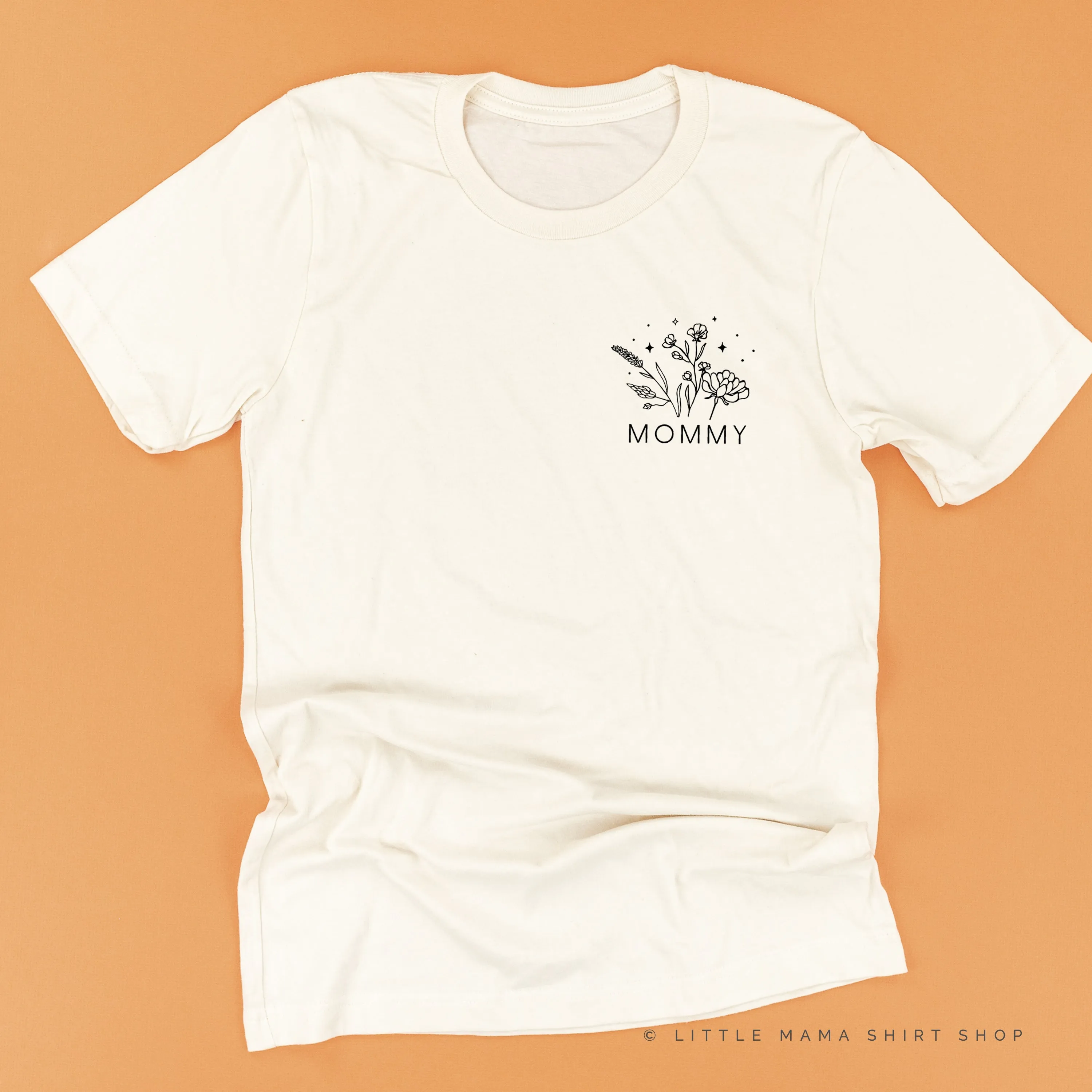 MOMMY - Bouquet - Pocket Size ﻿- Unisex Tee