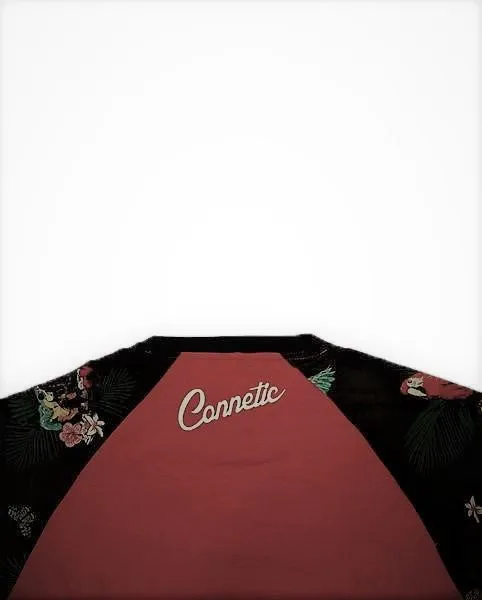 Parrot Raglan